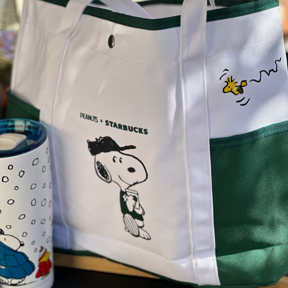 Adorable Snoopy Peanuts Starbucks Canvas Large Totes - Picture 3 of 7